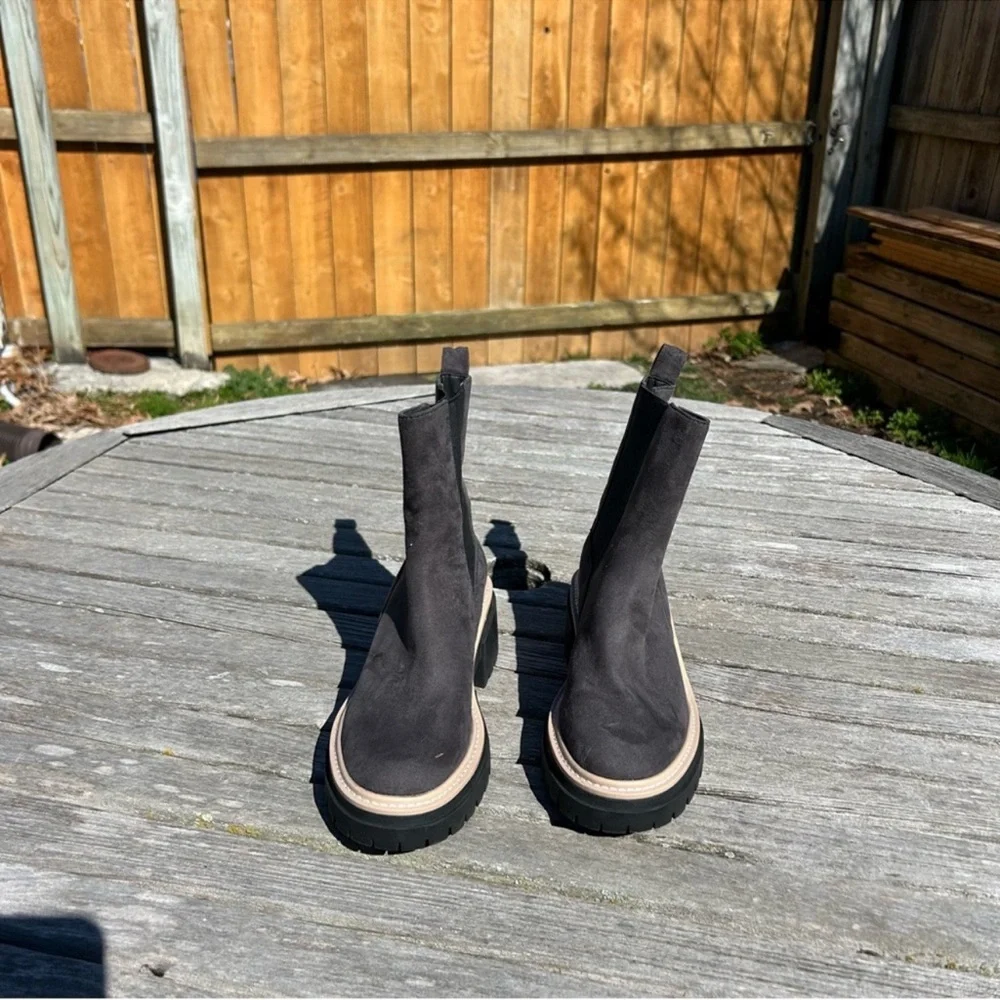 OPEN EDIT Mya Lug Sole Chelsea Women Boots Grey Anthracite Size‎ 7